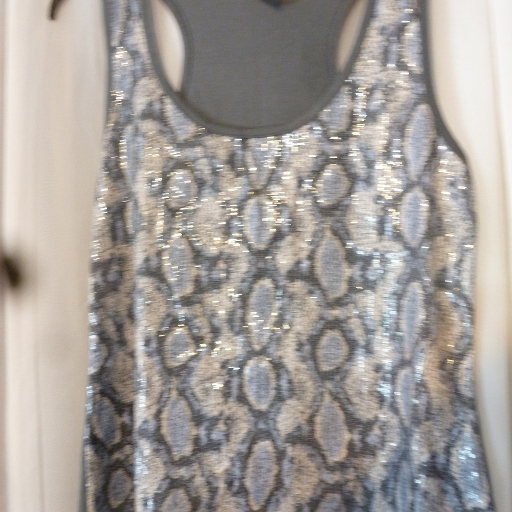 ✨ Hybrid Apparel Sequin Front Sleeveless Top | Size L (Fits 12–14) | NWOT